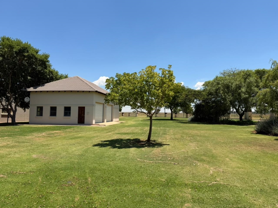 7 Bedroom Property for Sale in Oranjeville Free State